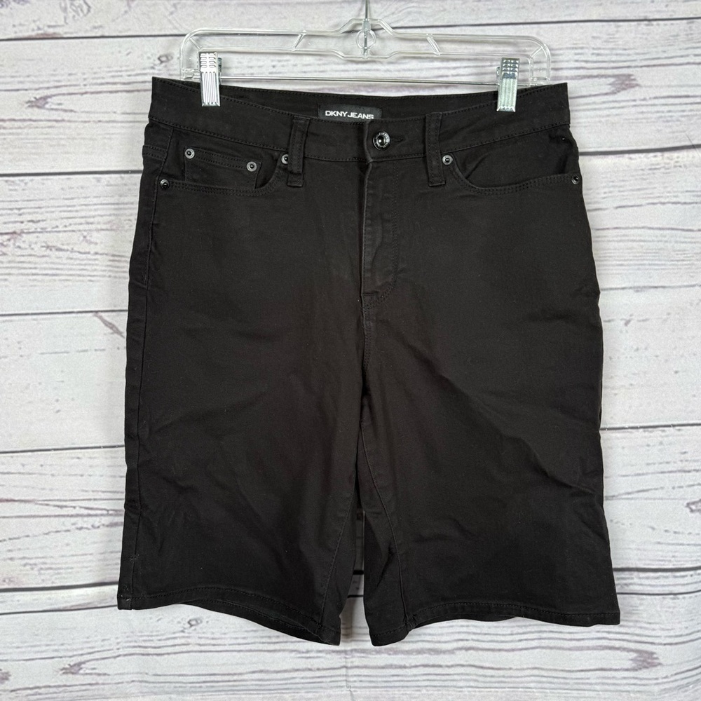 DKNY women's Black Bermuda Shorts Size 6